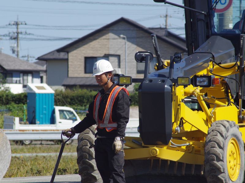 石川県　金沢市・白山市・野々市市・小松市で「道路工事」、「駐車場」のアスファルト舗装工事を行う有限会社ロードワークス